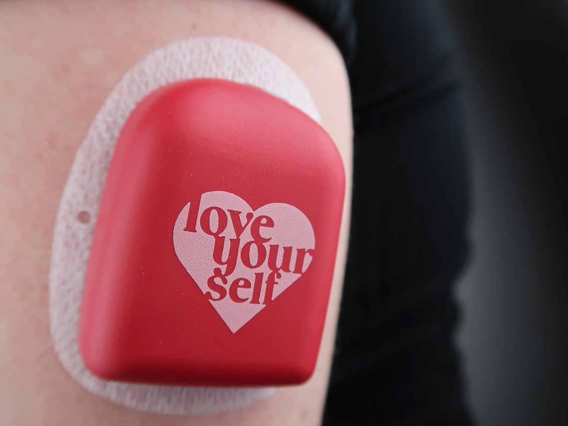 Omnipod Cover - Print - Love Yourself - Red