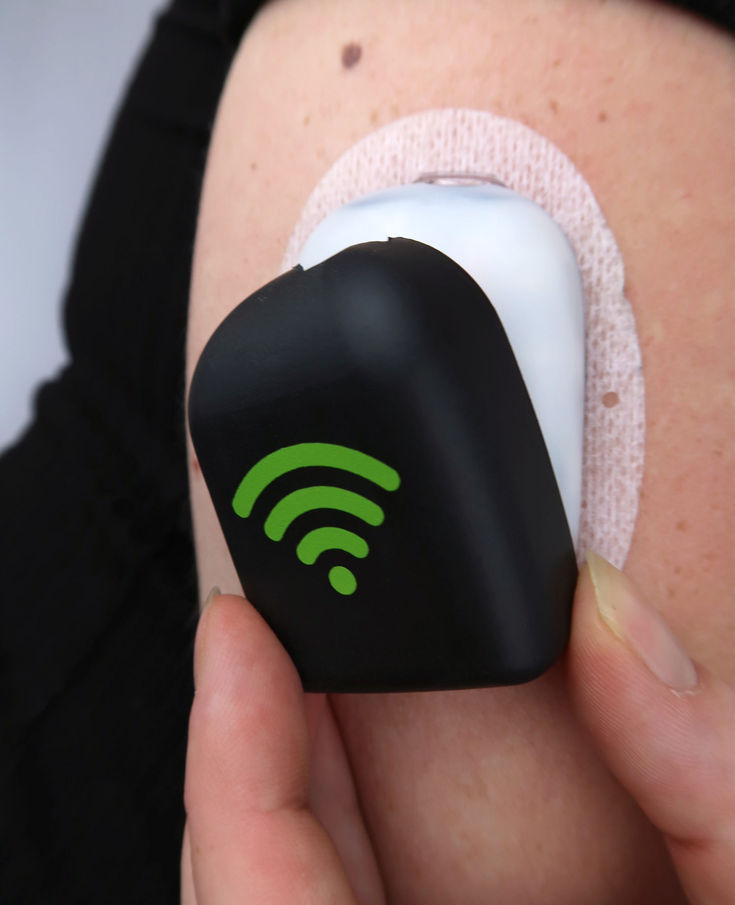 Omnipod Cover - Print - Free Wifi Black